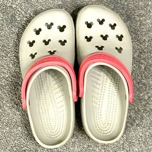 Mickey Mouse Disney pink and gray crocs. Size 8/9